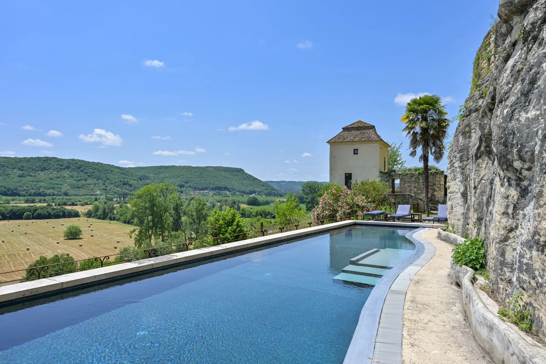 Jardin et piscine