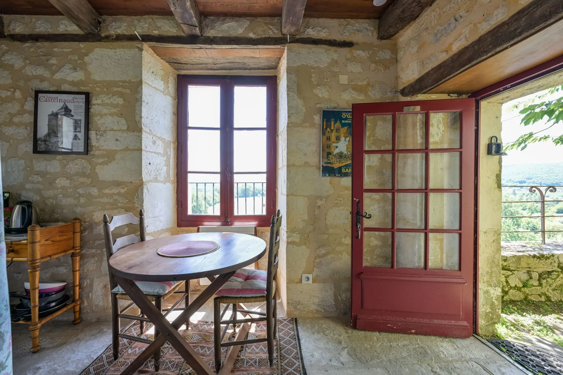 À l'intérieur
